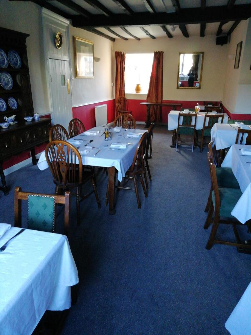 The Royal Oak Hotel